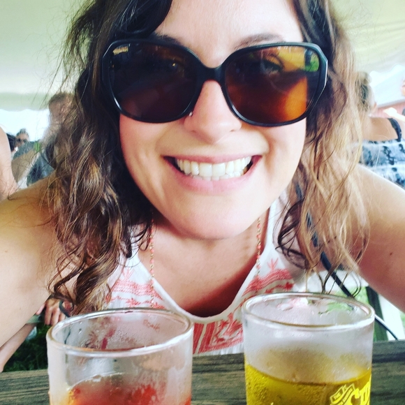 Meet your Posher, Julianne - Picture 4 of 6